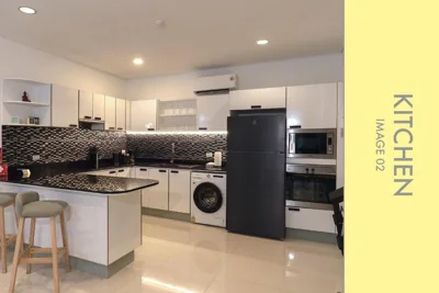 Pool Access 2 BDR Stylish Condo – Photos 7
